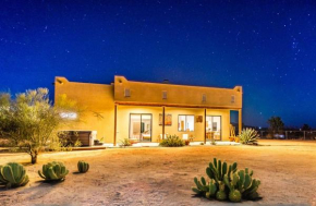 Desert Retreat w/ Spa+Views